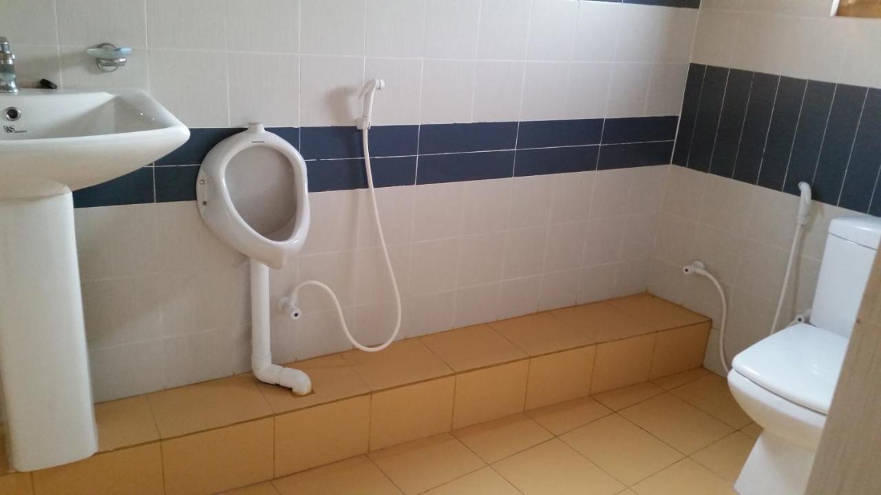 Chelli Homestay نيجومبو المظهر الخارجي الصورة